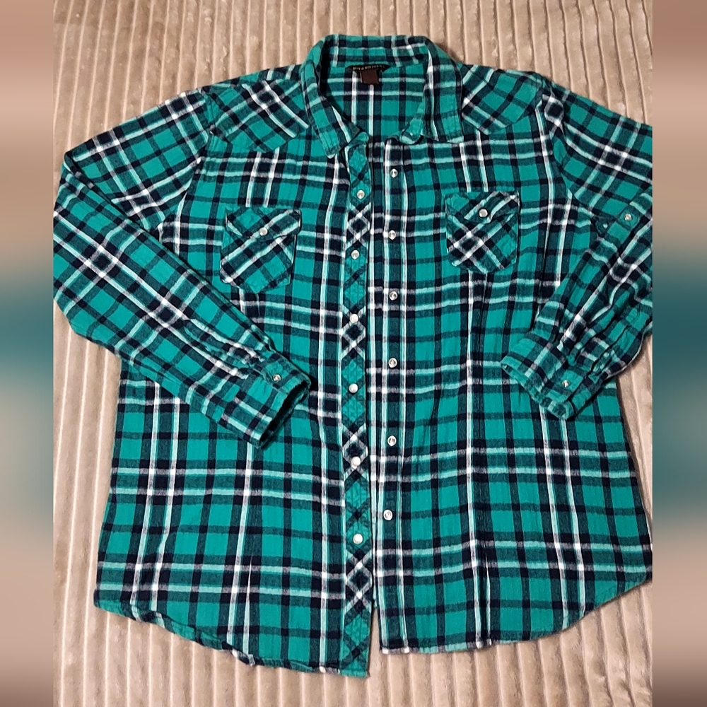 Bit 'n Bridal large green flannel shirt